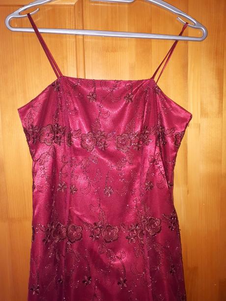 Spoločenské šaty, 38