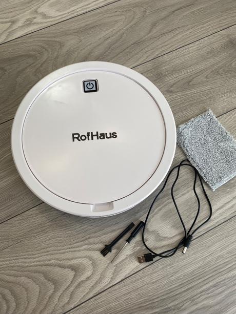 Rofhaus roboticky vysávač, 