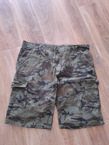 Nenosené maskáčové kraťasy, 44 / xxl