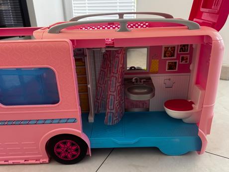 Barbie karaván,