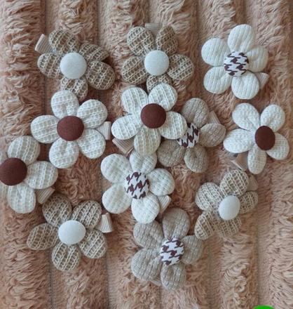 12 kusov sponiek kvietky,