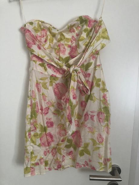 Letne satocky, miss selfridge,36