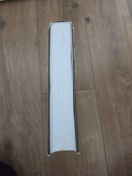 Povesti o slovenských hradoch 1 jemne opotrebovan,