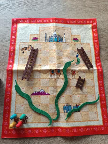 Hra rebriky a hadici,