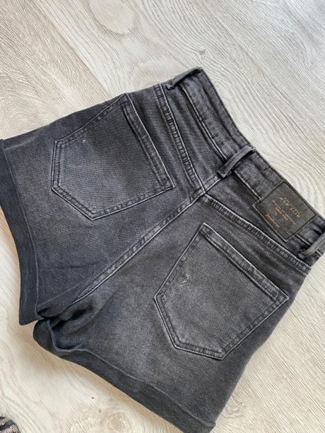 Mom fit šortky, stradivarius,xs