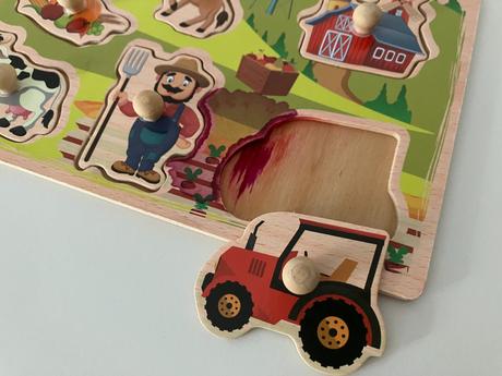 Drevená vkladačka s úchytkami - farma, 