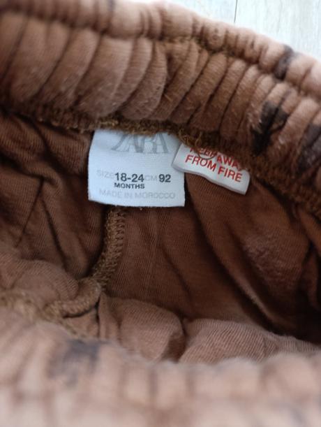 Zara hrubšie nohavice, zara,92