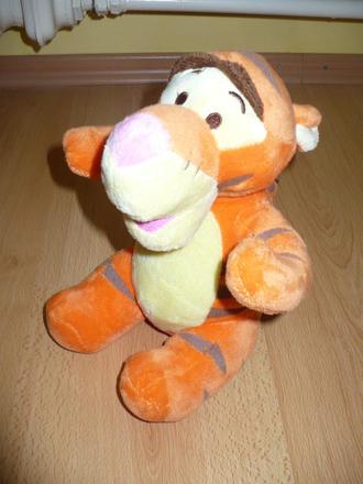 Plyšák tiger z winnie the pooh,