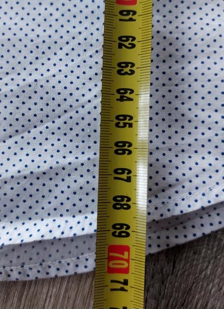 Elegantná bodkovaná slim fit košeľa, 40