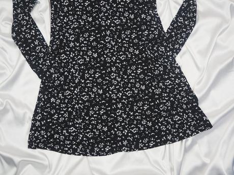 Kvalitné strečové šaty gina tricot, s