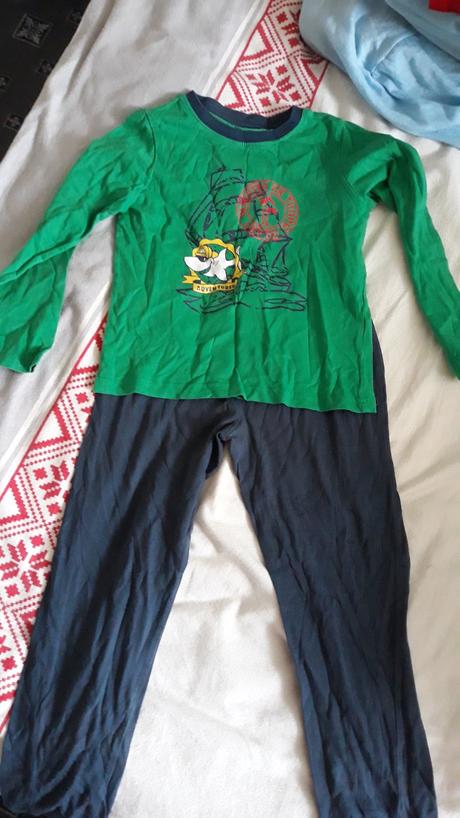 Chlapcenske pyzamo, lupilu,110