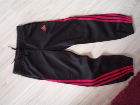 Tepláčky na 5-6 rokov, 6 eur, adidas,116