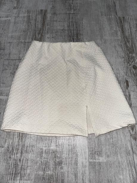 Krémová sukňa s rozparkom, reserved,s