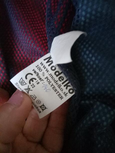 Sustakova bunda, modelko,134