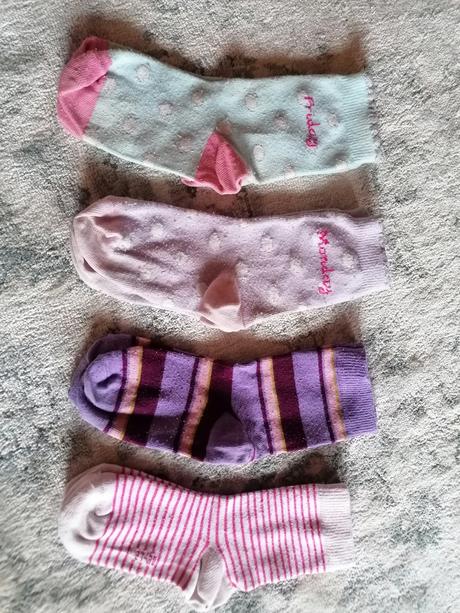 4 x ponozky 27-30, 30