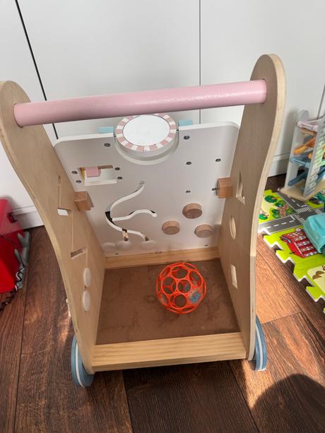 Vzdelávacie drevene choditko, 