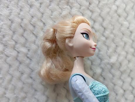 Barbie mattel elsa na korčuliach, 
