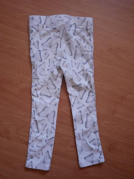 Motýlikové hm džeginsy, h&m,98