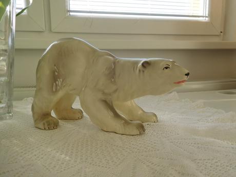 Veľká porcelánová figúrka - medveď polárny,