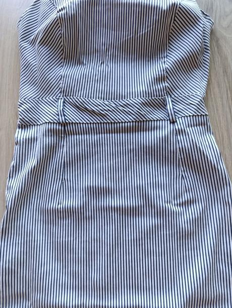 Dámske šaty prúžkované, s