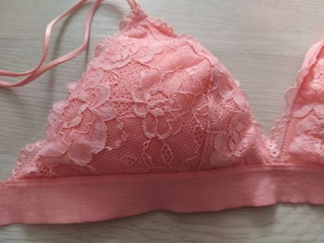Čipkovaná podprsenka., c&a,s
