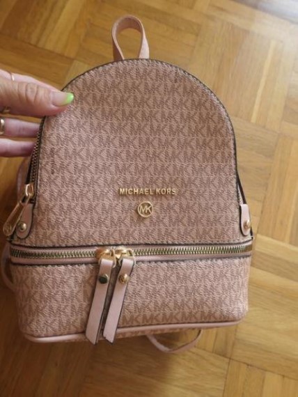Stylovy, moderny, kvalitny,luxusny dizajnovy batoh,