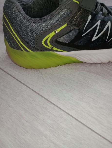 Svietiace botasky, lupilu,29