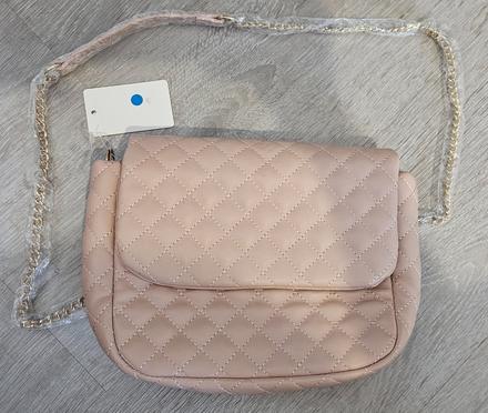 Dámska prešívaná kabelka na rameno púdrová ružová, 