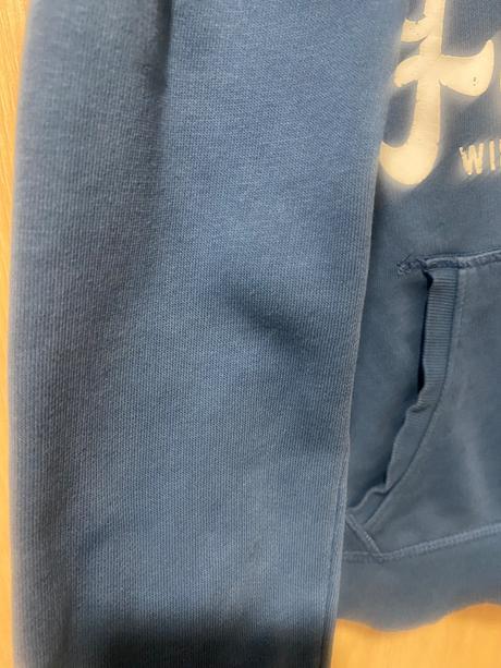 Mikina s kapucňou, 128