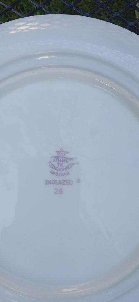 Retro detske taniere - spolu 17 eur,