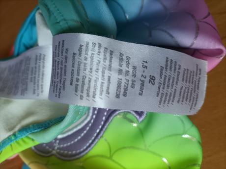 Dievčenské plavky, 104