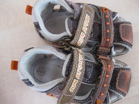 Chlapčenské sandálky, 21