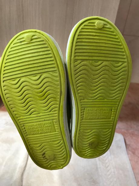 Topánky do vody, 28