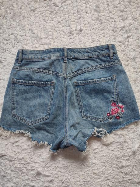 Riflové kvetinové šortky, sinsay,xs