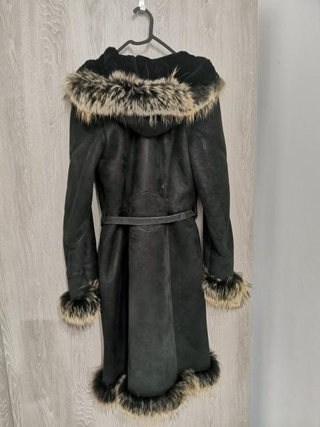 Kožuch s pravou kožušinou, s