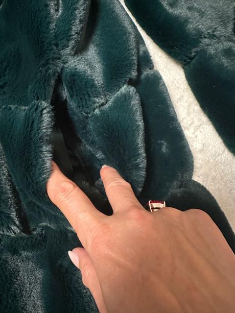Smaragdovozelený kabátik umelej kožušiny reserved, reserved,l / m