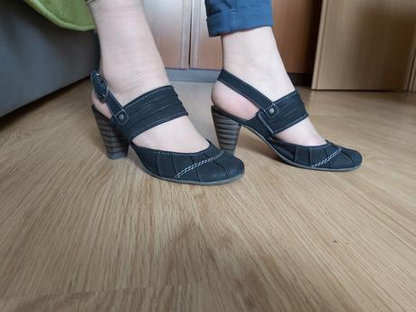 Čierne sandalky, baťa,37