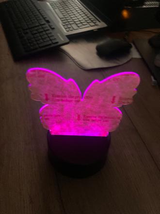 Nočná lampa motýľ,