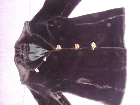 Tmavohnedy kozustek, m