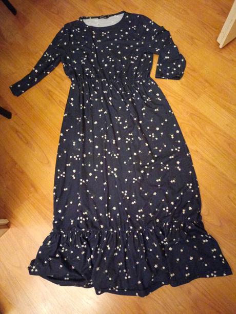 Kvietkovane saty, 38