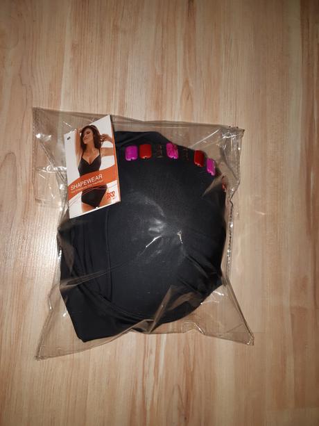 Nové neodbalené tvarujúce plavky 70 e, bonprix