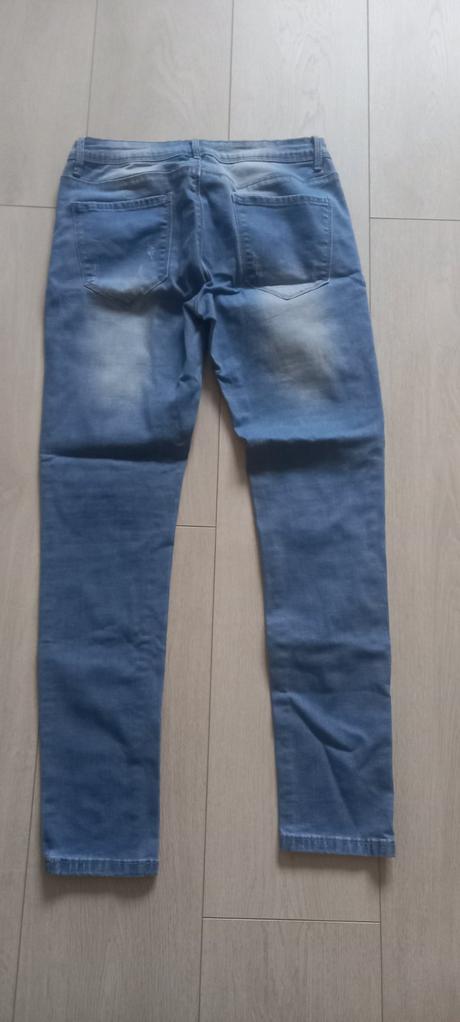 Džínsy, 40