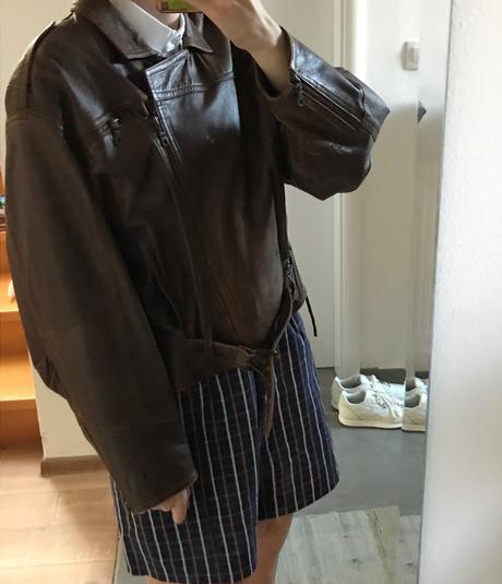Kožená bunda, 38