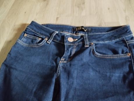 Dámske nohavice, 32