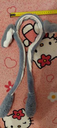 Čelenka s pohyblivými ušami,