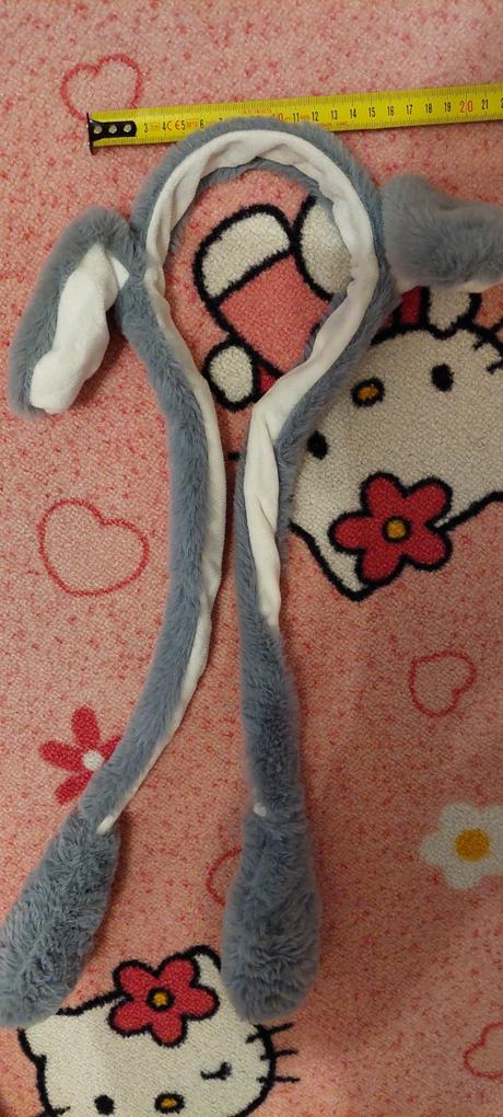 Čelenka s pohyblivými ušami, 