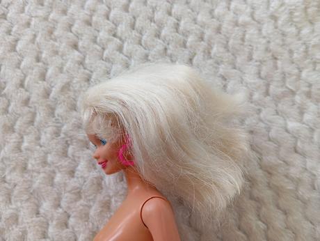 Ruffle fun riviera barbie 1994,