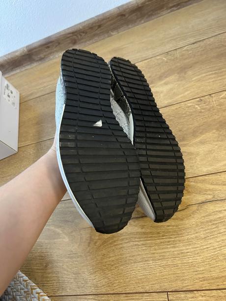 Tenisky kate gray nové, 40