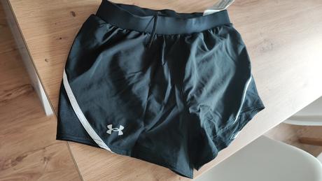 Kraťase, under armour,xs