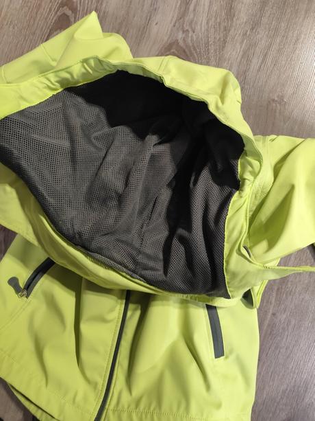 Softvelová bunda, 38